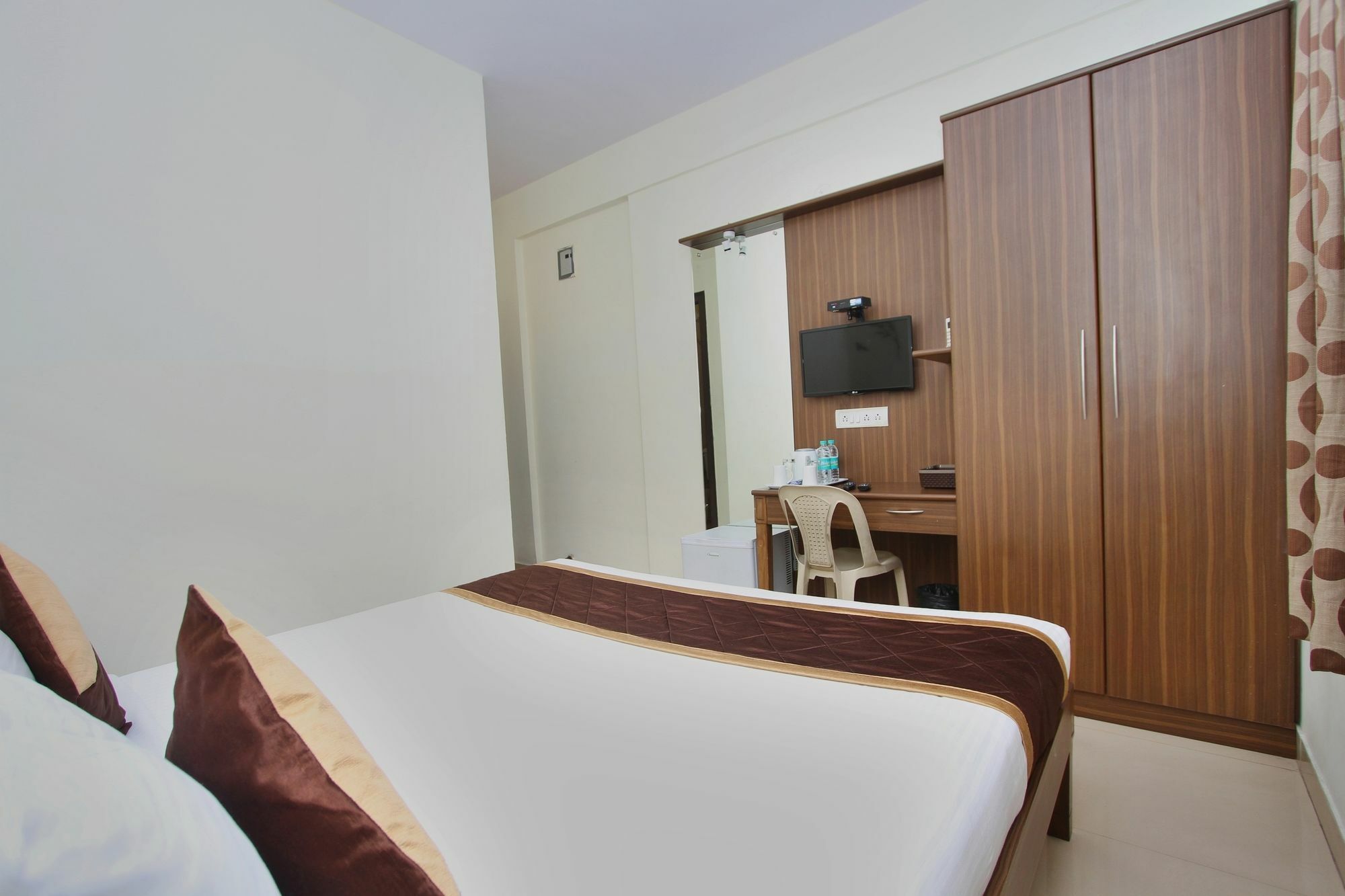 Oyo 7669 The Trinitywood Hotel Bangalore Esterno foto
