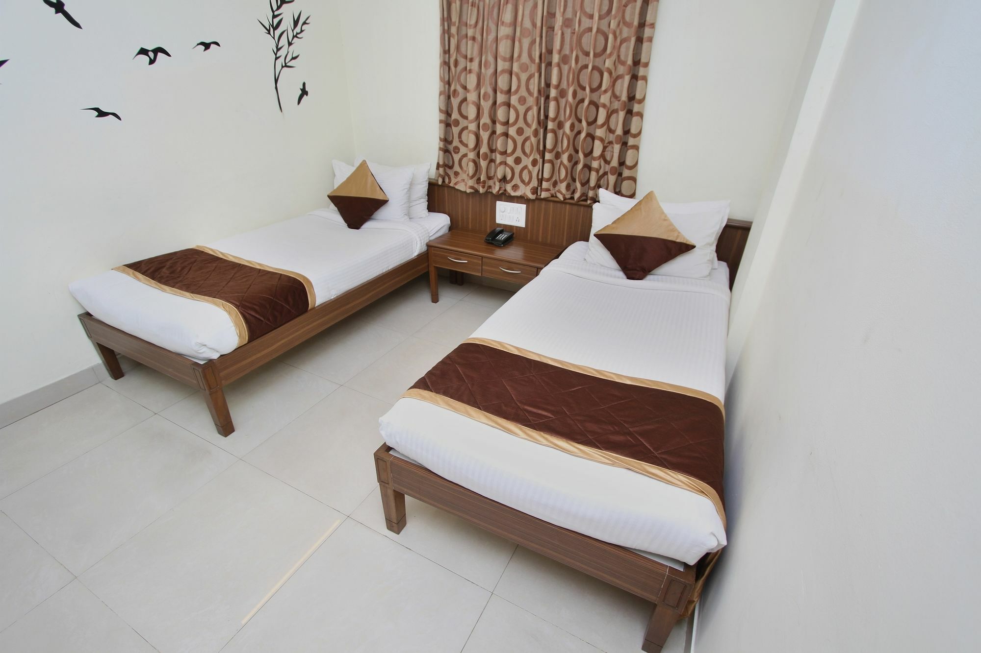 Oyo 7669 The Trinitywood Hotel Bangalore Esterno foto